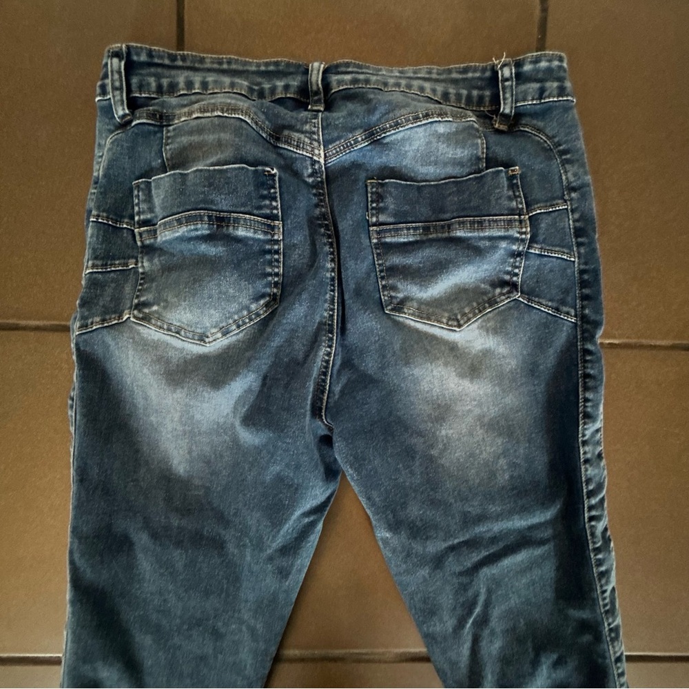 Women’s Stylish Blue Denim Jeans